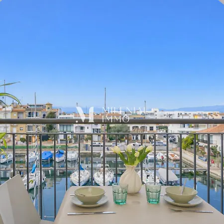 Milenial Immo B347 - Luxury Seafront Canal Views Apartament *