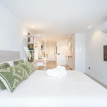Milenial Immo B347 - Luxury Seafront Canal Views Apartament *